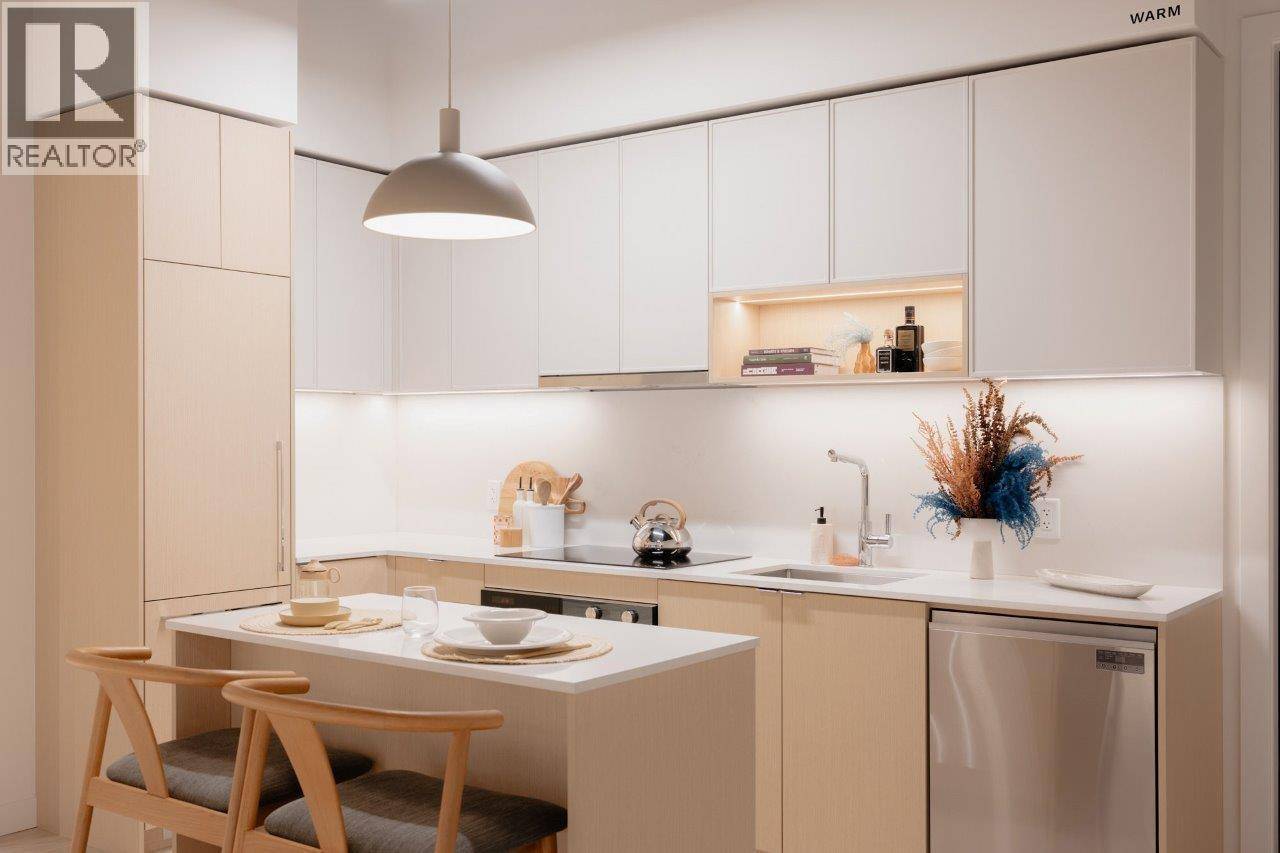 Burnaby, BC V0V0V0,3633 WILLINGDON AVE #305