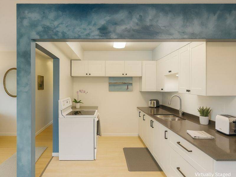 White Rock, BC V4B4R7,1040 PARKER ST #1