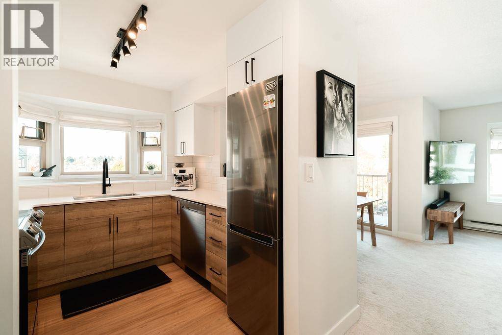 New Westminster, BC V3M2M7,737 HAMILTON ST #310