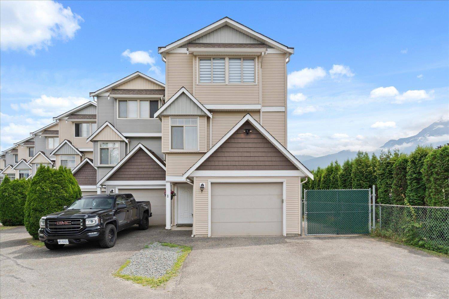 Agassiz, BC V0M1A2,1802 HEATH RD #1