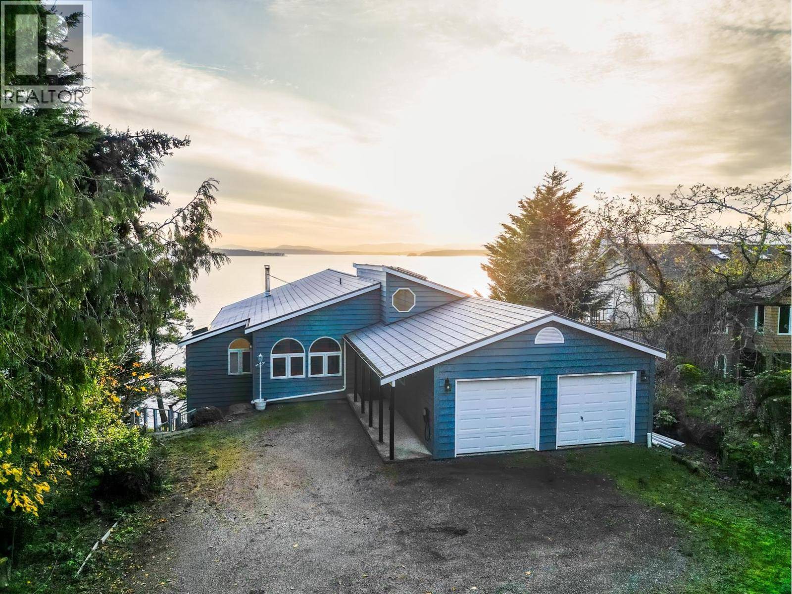 Pender Island, BC V0N2M2,37189 SCHOONER WAY