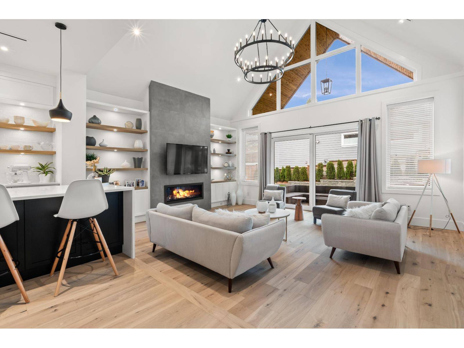 Surrey, BC V4A3R1,2660 126TH STREET