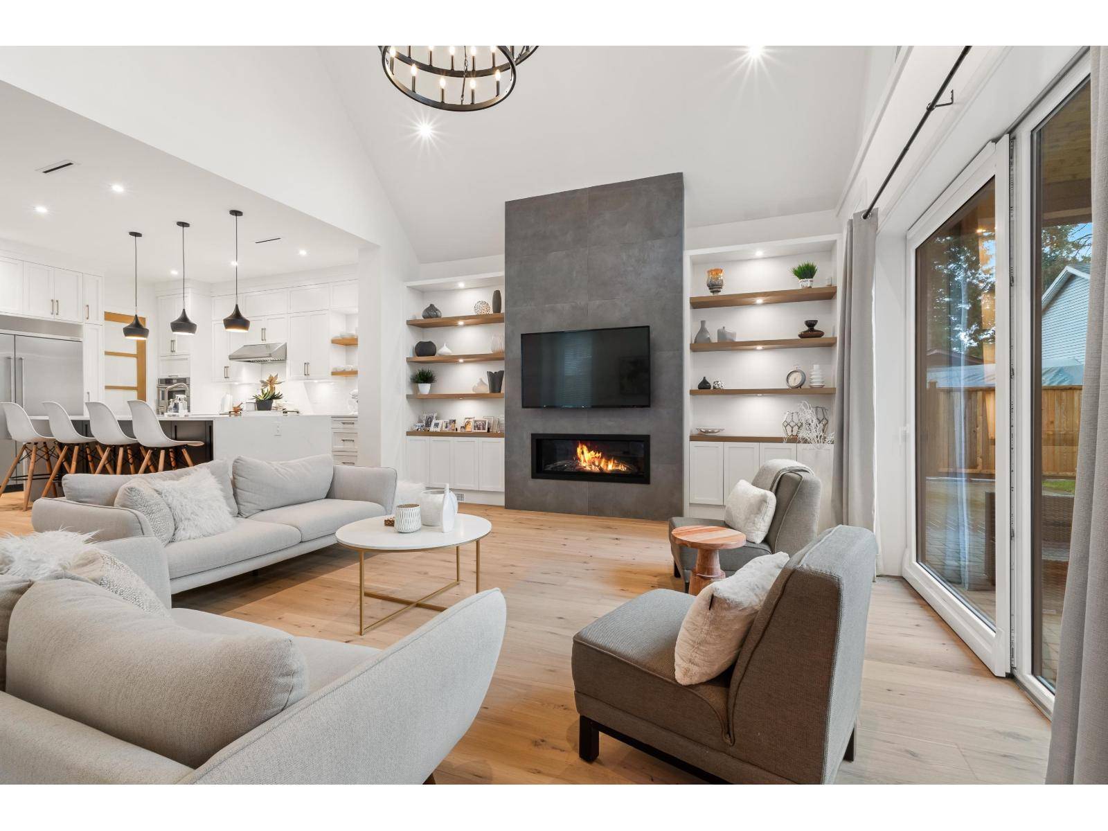 Surrey, BC V4A3R1,2660 126TH STREET