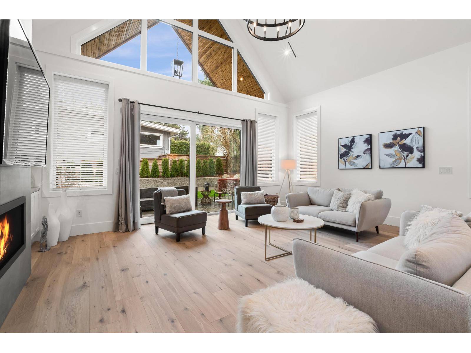 Surrey, BC V4A3R1,2660 126TH STREET