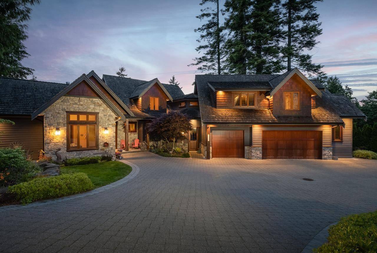 Surrey, BC V4A2N8,12503 28 AVENUE