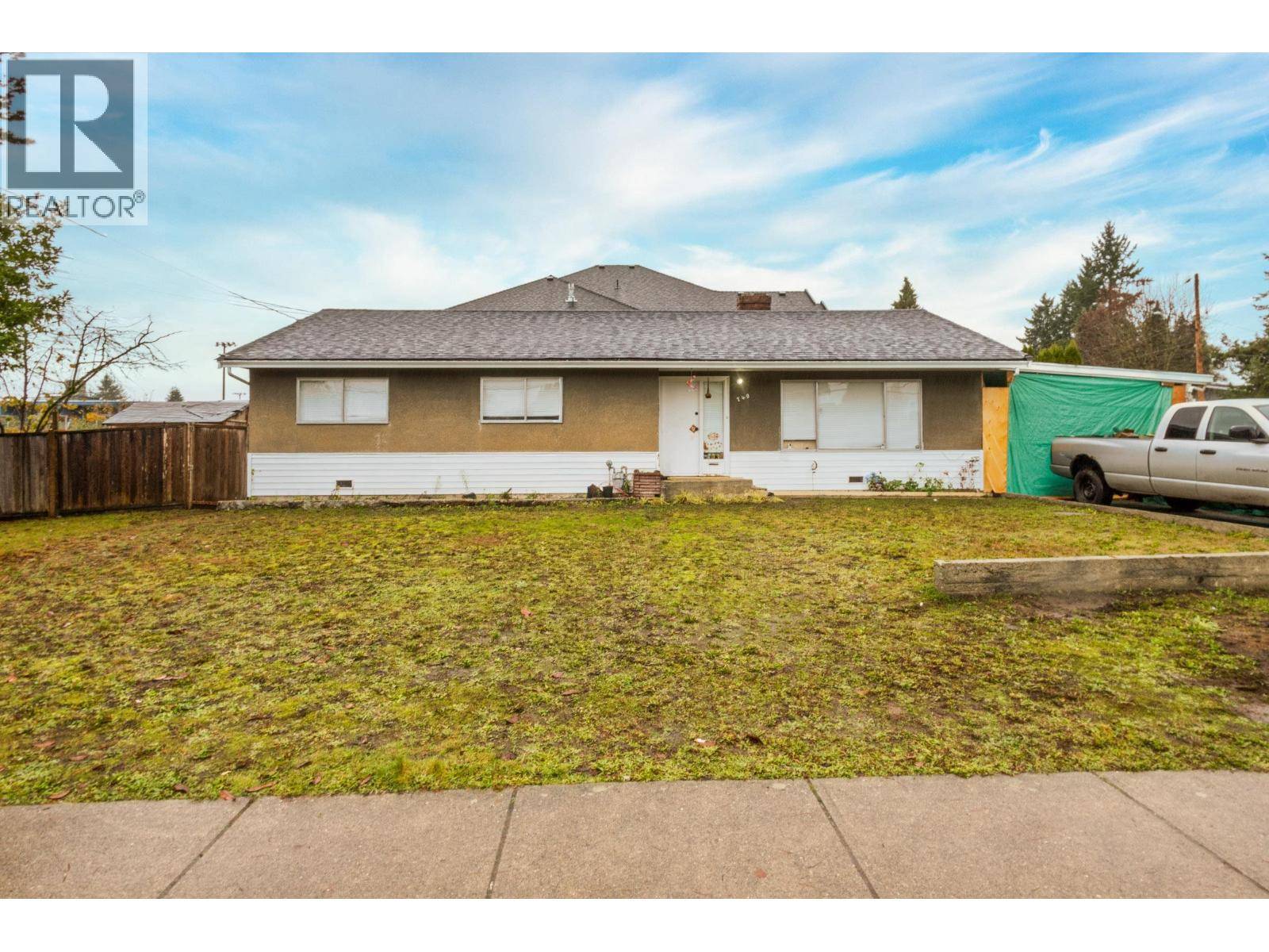 Coquitlam, BC V3J5B4,740 PORTER STREET