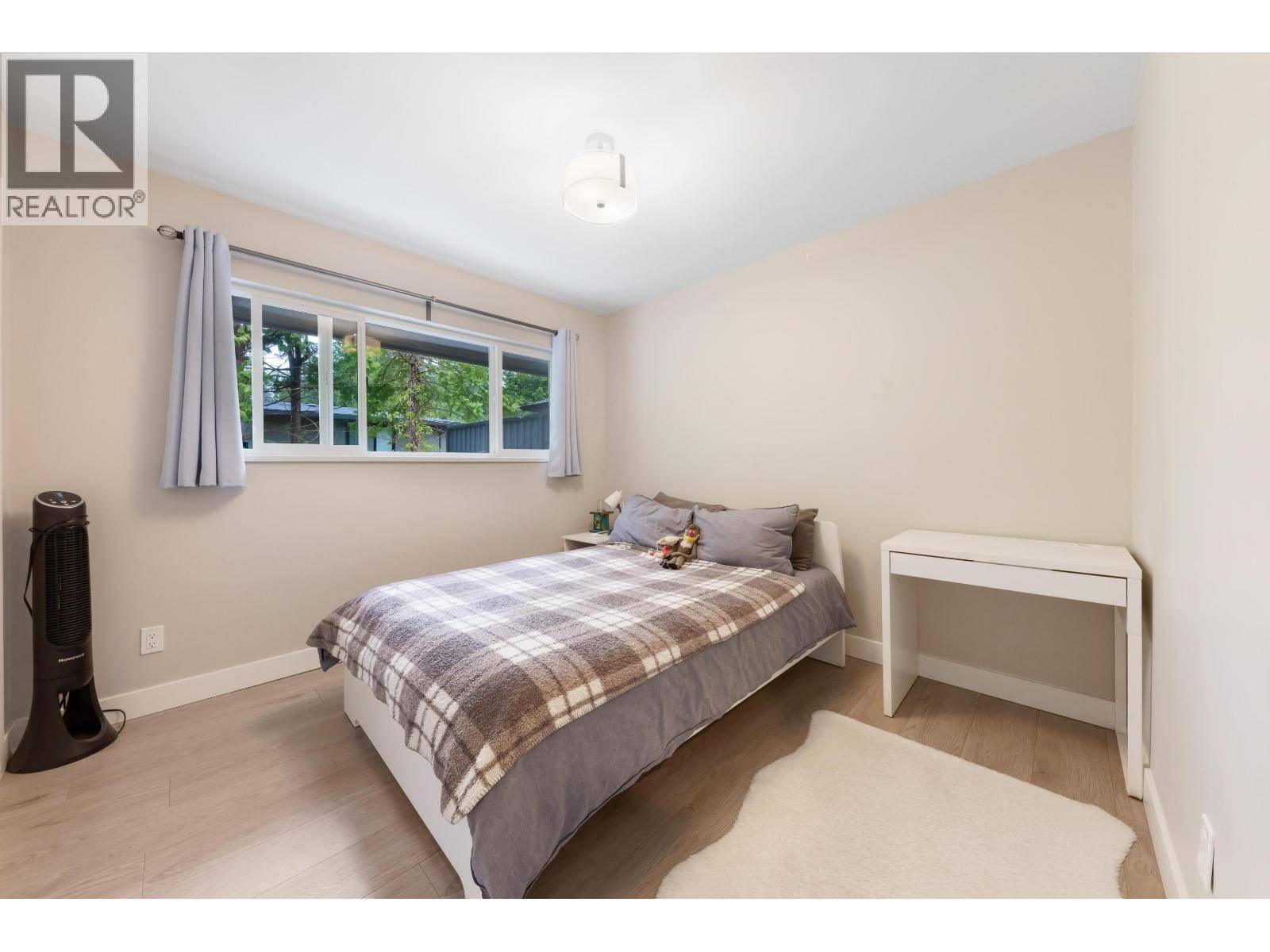 North Vancouver, BC V7R4H1,4477 PRIMROSE LANE