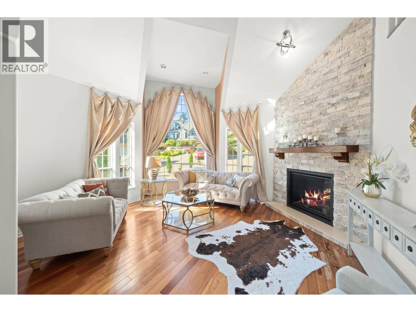 Coquitlam, BC V3K6P4,2258 SORRENTO DRIVE