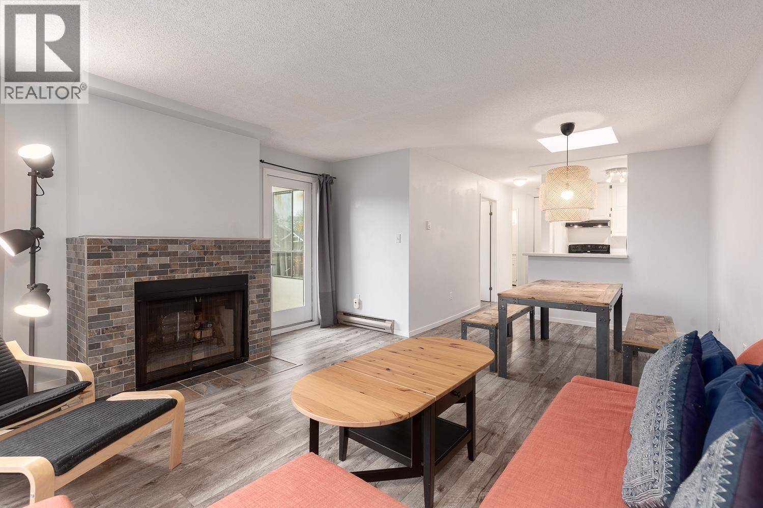 Vancouver, BC V6J2A4,1775 West 10TH AVE #306