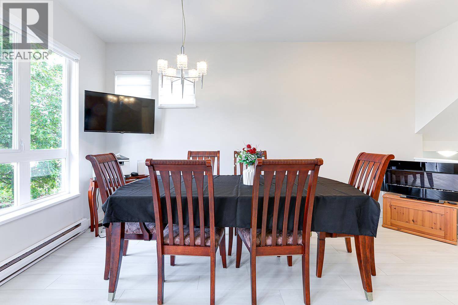 New Westminster, BC V3M0A3,160 PEMBINA ST #47