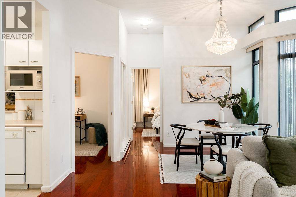 Burnaby, BC V5C6P2,4425 HALIFAX ST #101