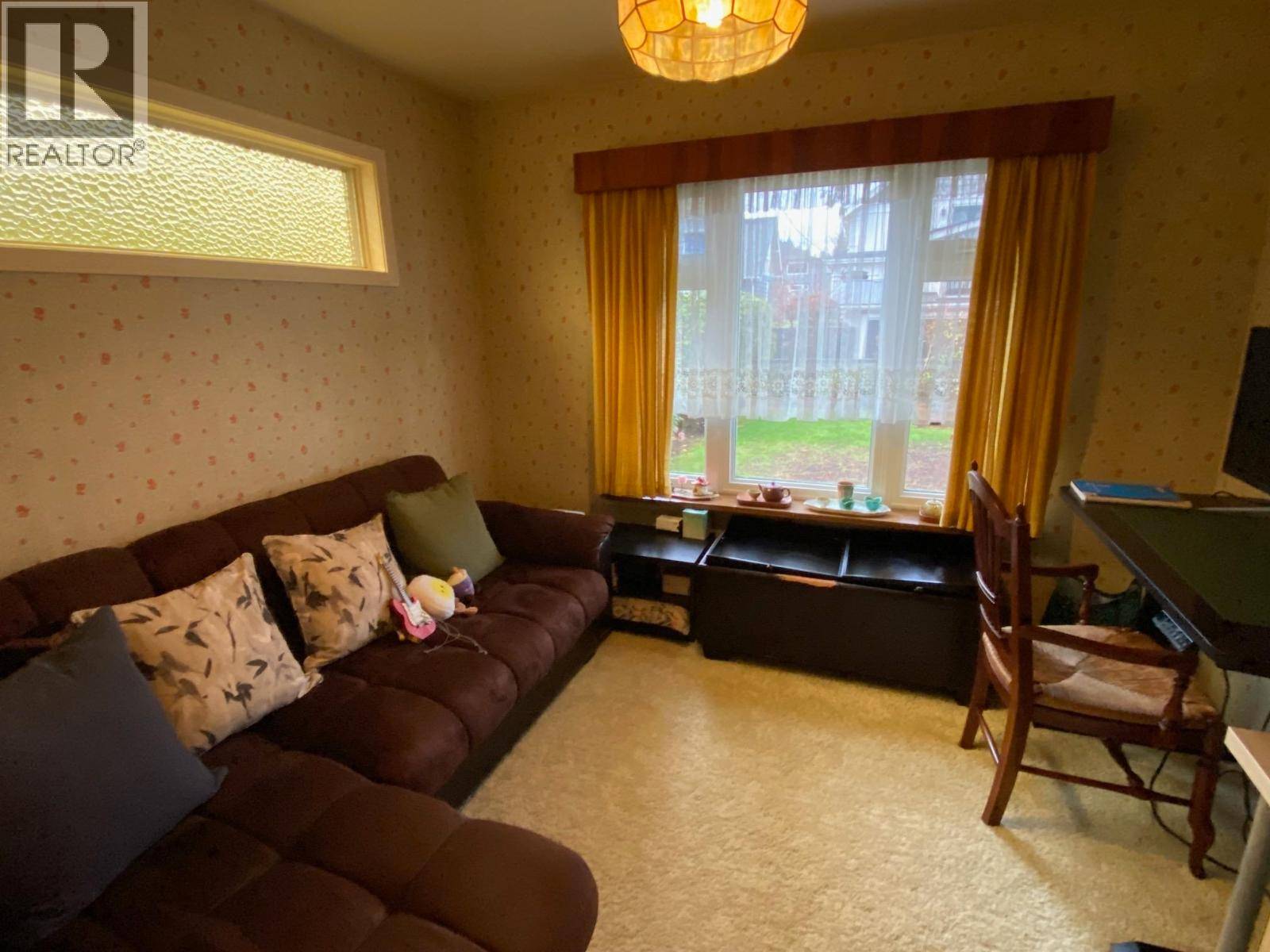 Vancouver, BC V6N3B9,4063 W 40TH AVENUE