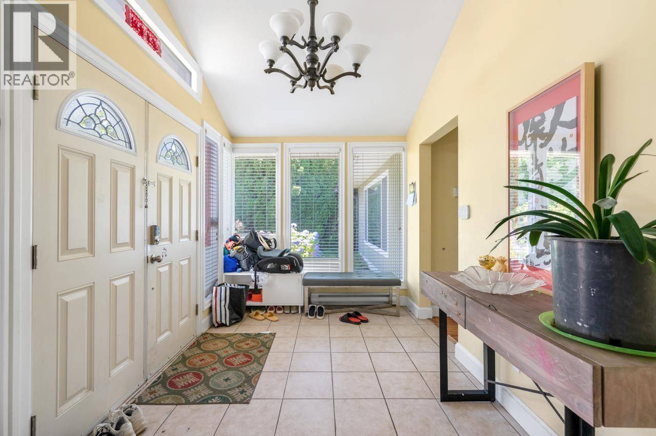 Richmond, BC V7E3Z2,6511 GAINSBOROUGH DRIVE