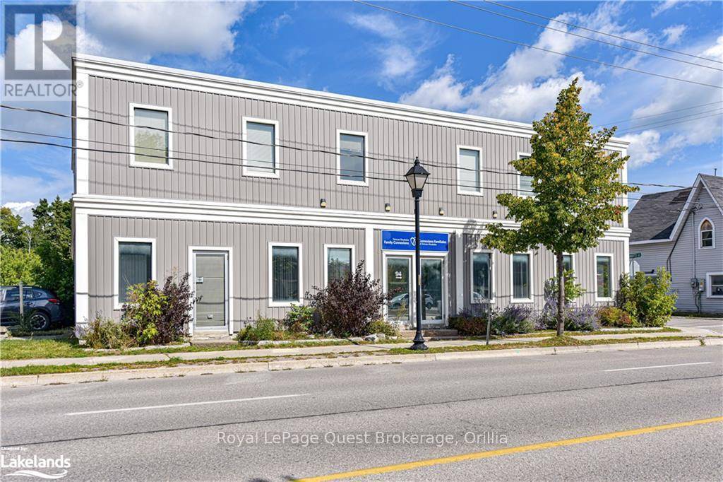 Orillia, ON L3V2Y9,94 COLBORNE STREET W