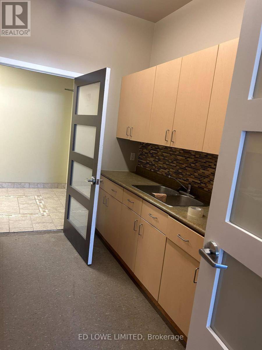Barrie (0 North), ON L4N3E7,164 Innisfil ST #129