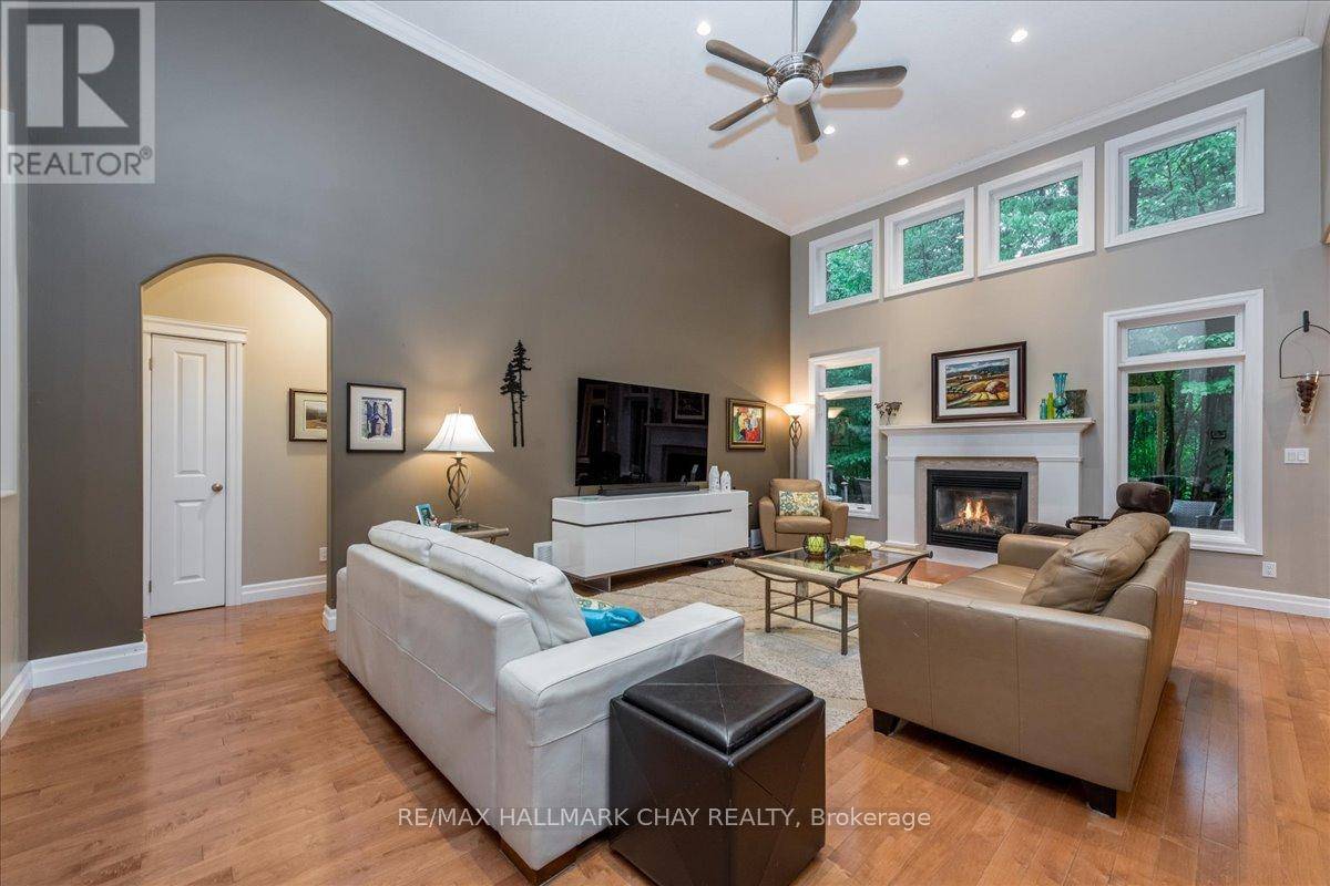 Springwater (snow Valley), ON L9X0H7,5 TIMBER COURT