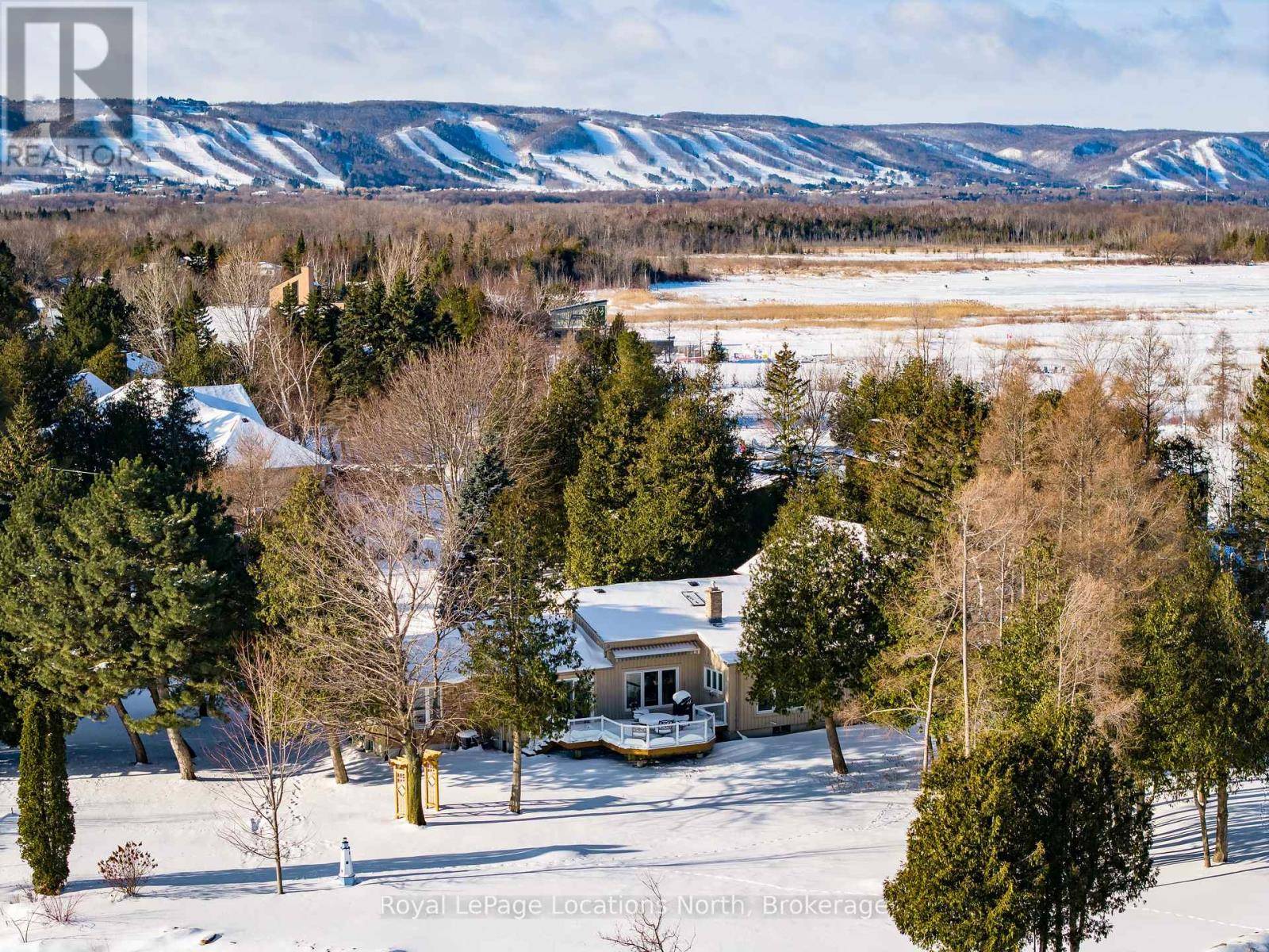 Collingwood, ON L9Y5C9,108 BARTLETT BOULEVARD