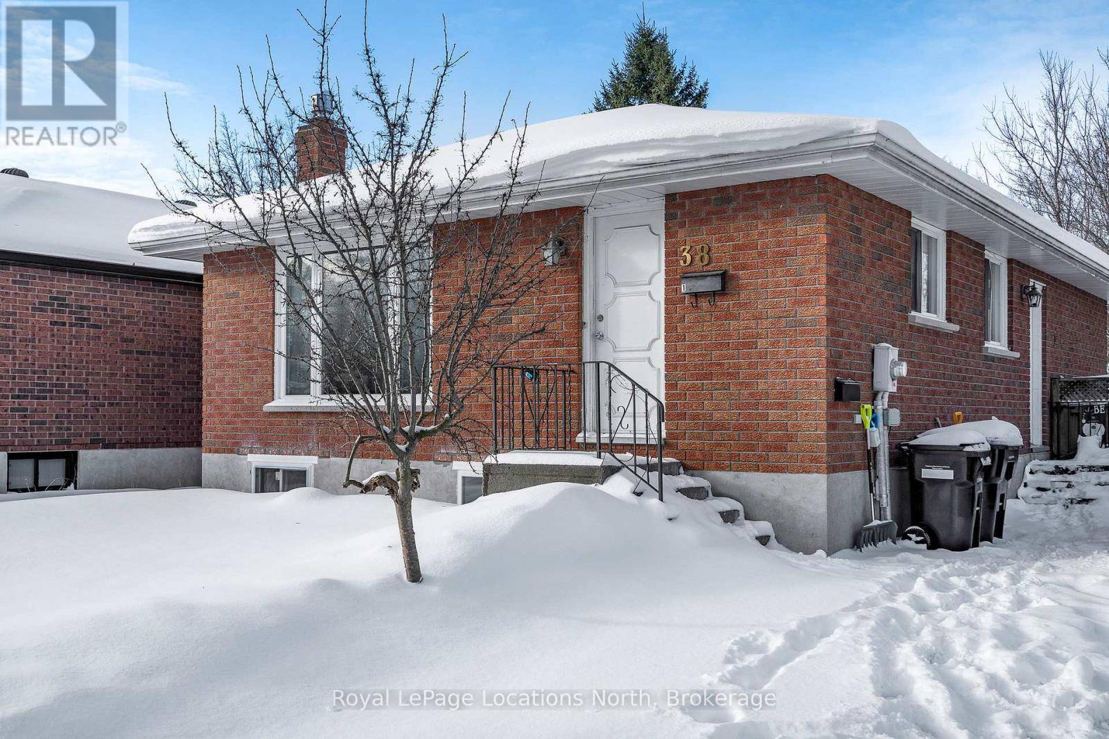 Collingwood, ON L9Y4L5,38 SPROULE AVENUE