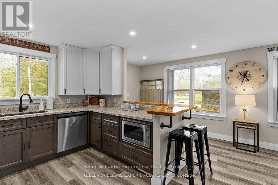 Ramara, ON L3V0S2,4027 GLEN CEDAR DRIVE