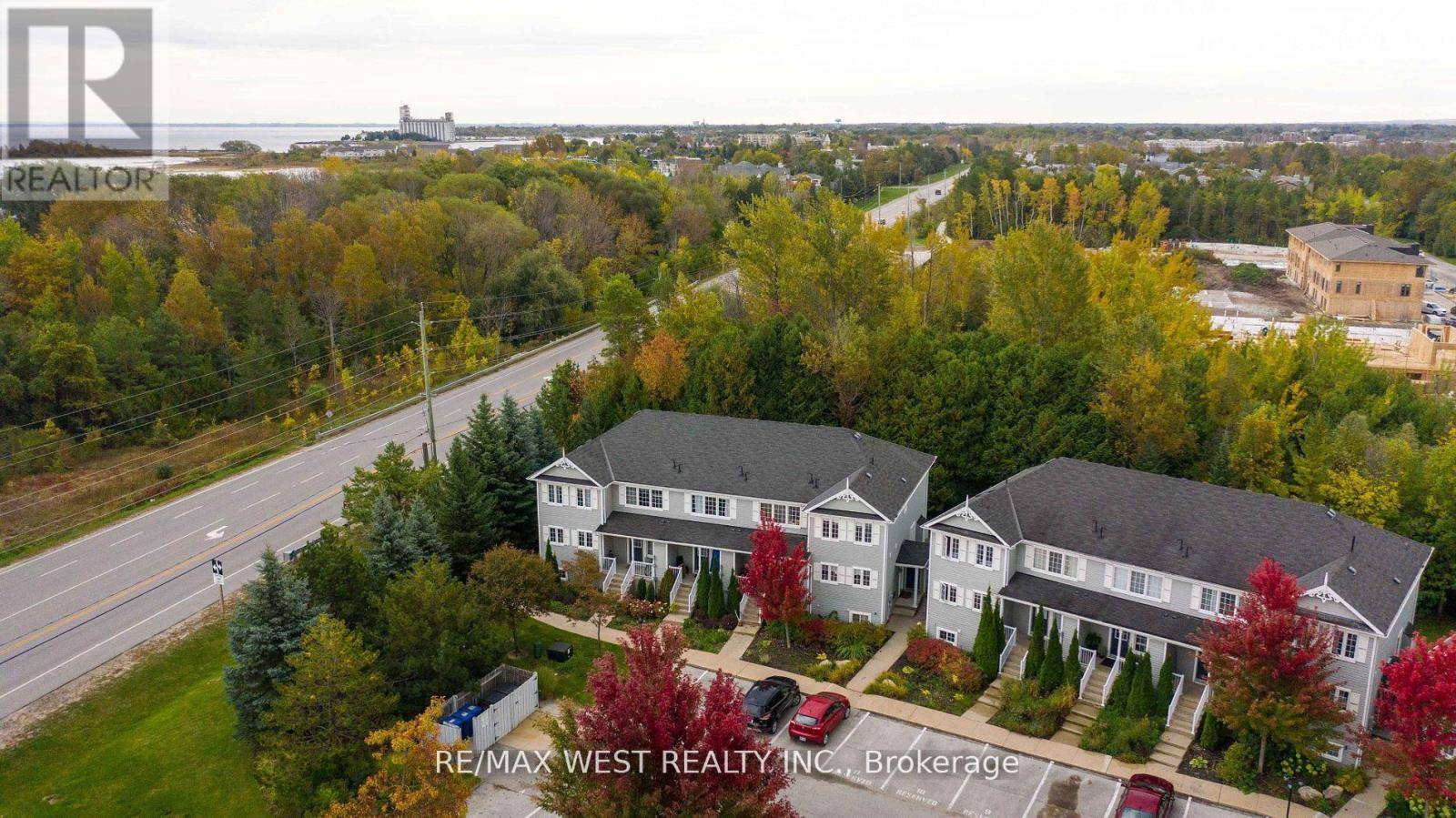 Collingwood, ON L9Y5K4,11 Royalton LN #11