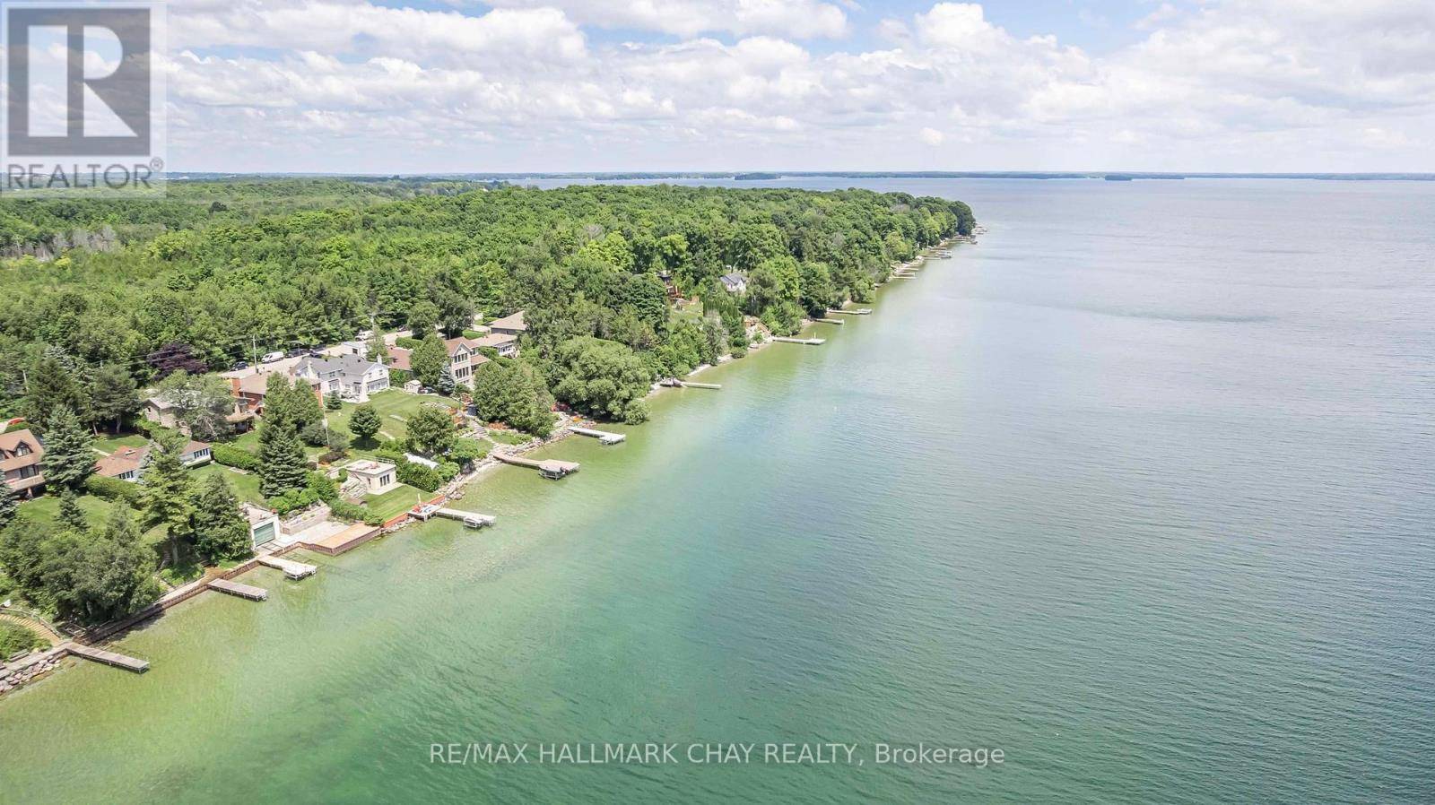 Oro-medonte, ON L3V6H1,1125 WOODLAND DRIVE