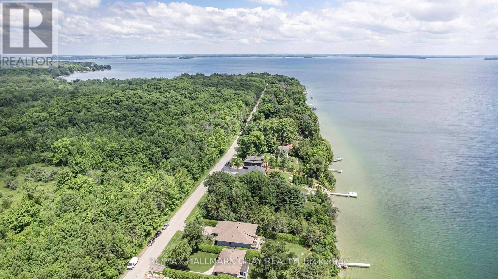 Oro-medonte, ON L3V6H1,1125 WOODLAND DRIVE