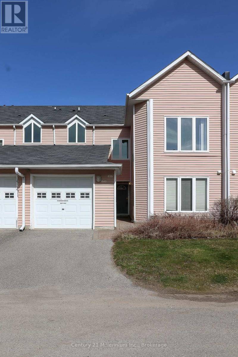 Collingwood, ON L9Y5B4,34 DAWSON DR #840