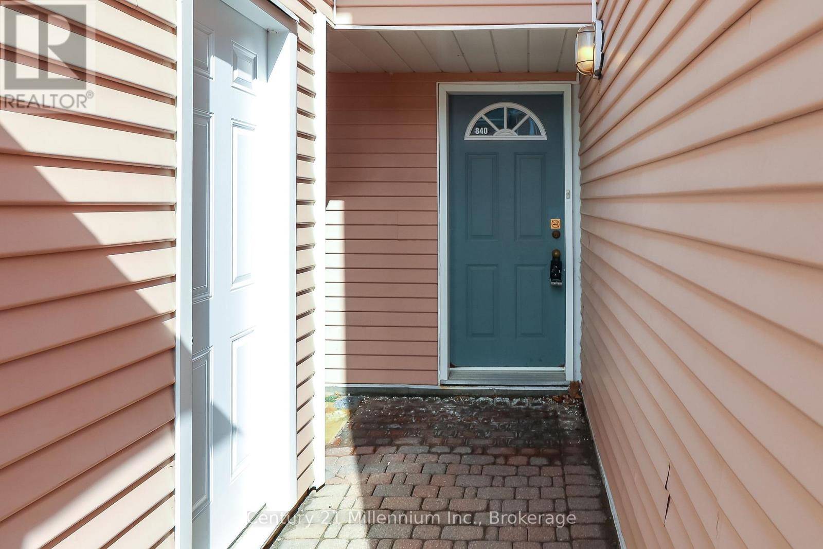 Collingwood, ON L9Y5B4,34 DAWSON DR #840