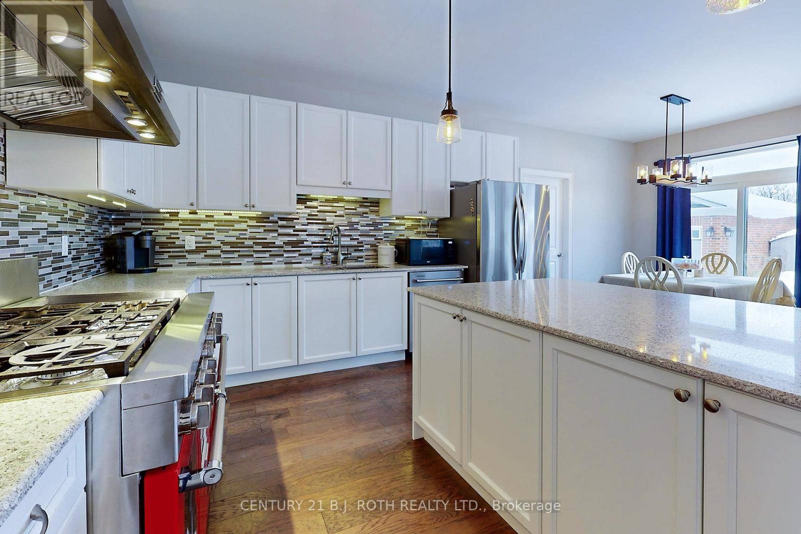 Clearview (creemore), ON L0M1G0,157 MARY STREET