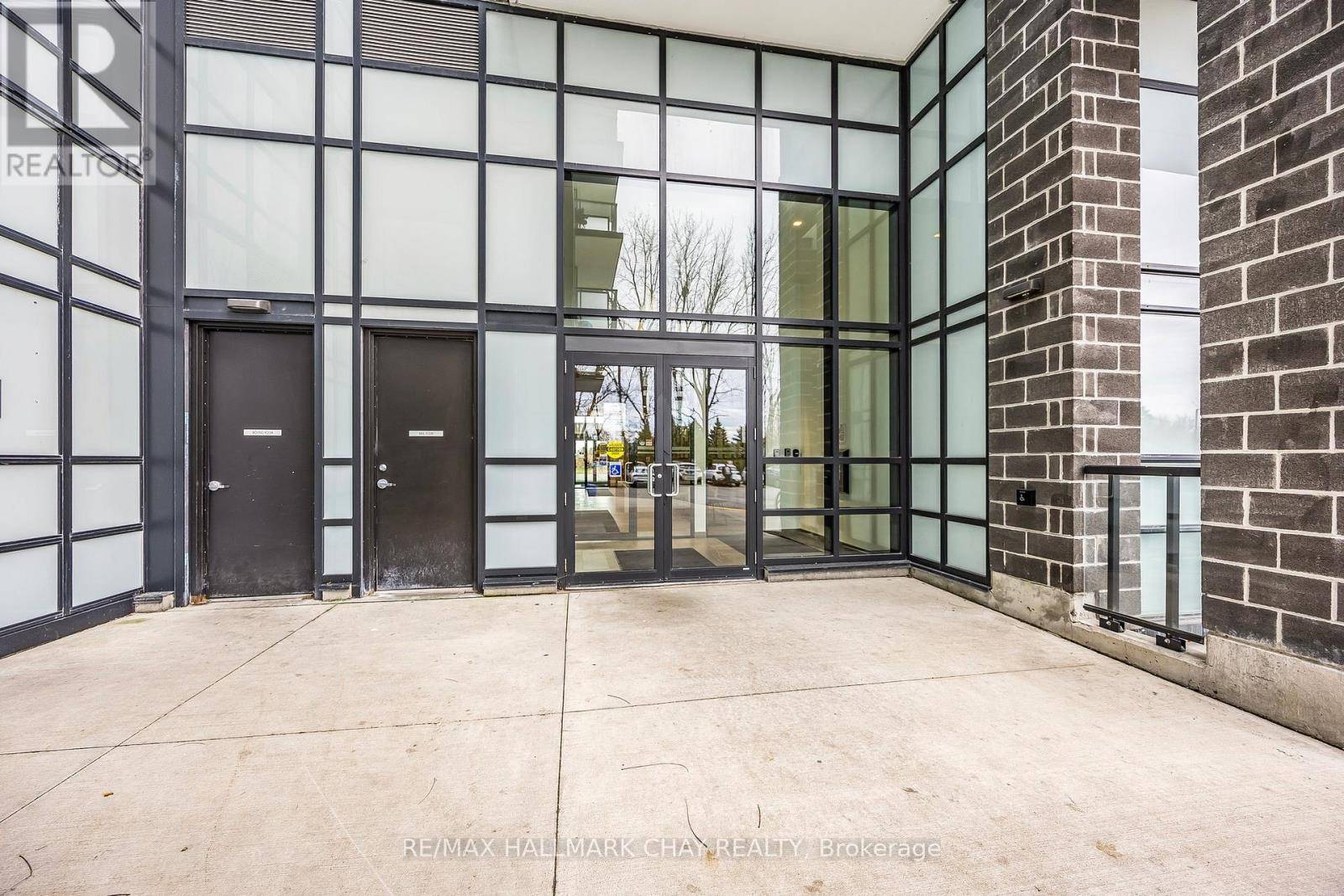 Barrie (painswick South), ON L4N4E8,681 Yonge ST Southwest #211