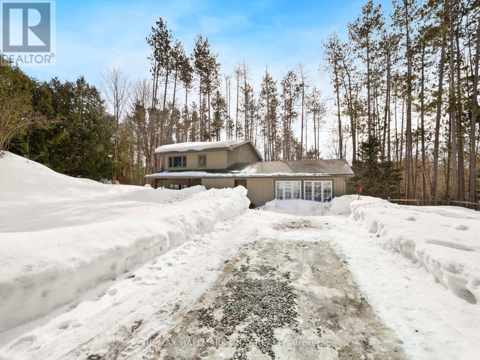 Oro-medonte (horseshoe Valley), ON L4M4Y8,1 PINE SPRING