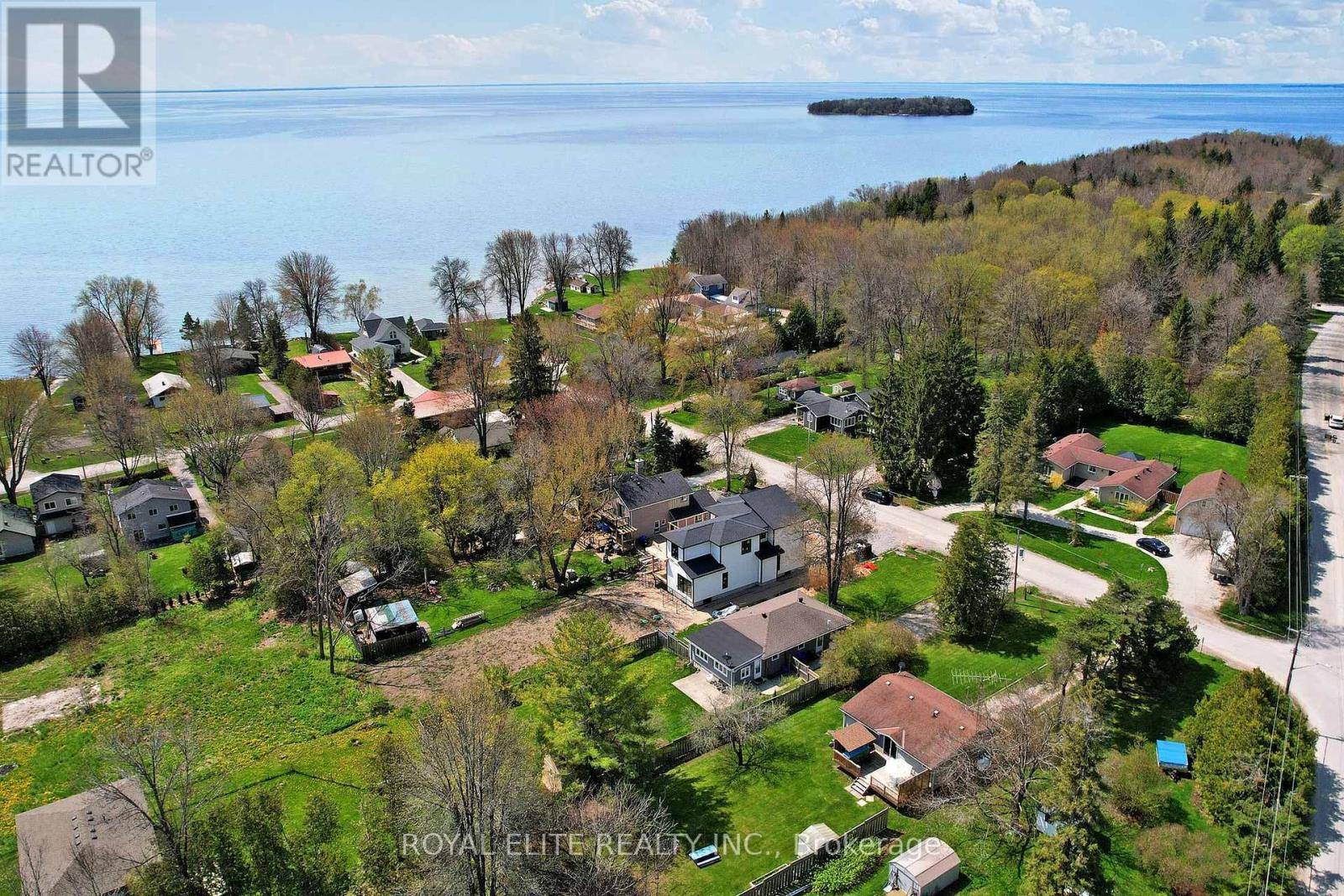 Ramara, ON L3V6H7,3965 HILLTOP ROAD