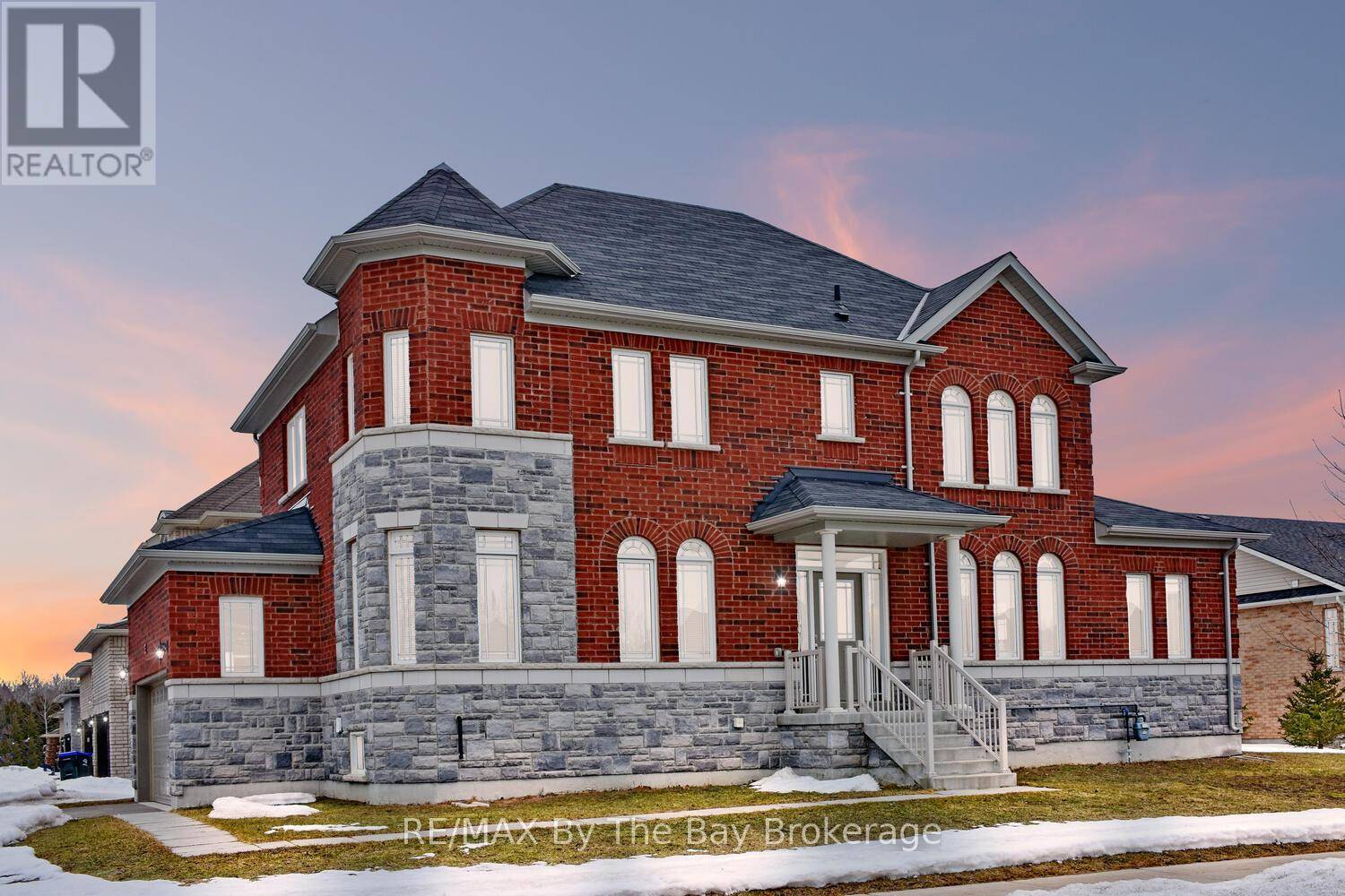 Wasaga Beach, ON L9Z0G8,52 PEARL STREET