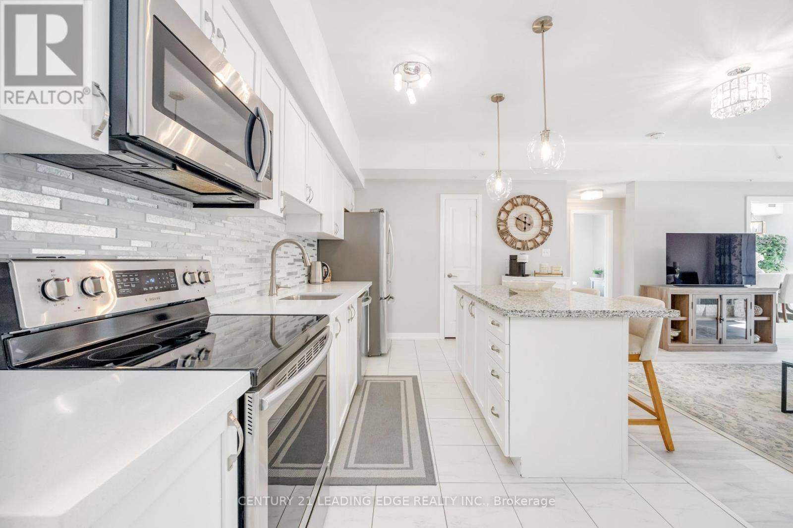 Barrie (0 West), ON L9J0B9,300 ESSA RD #209