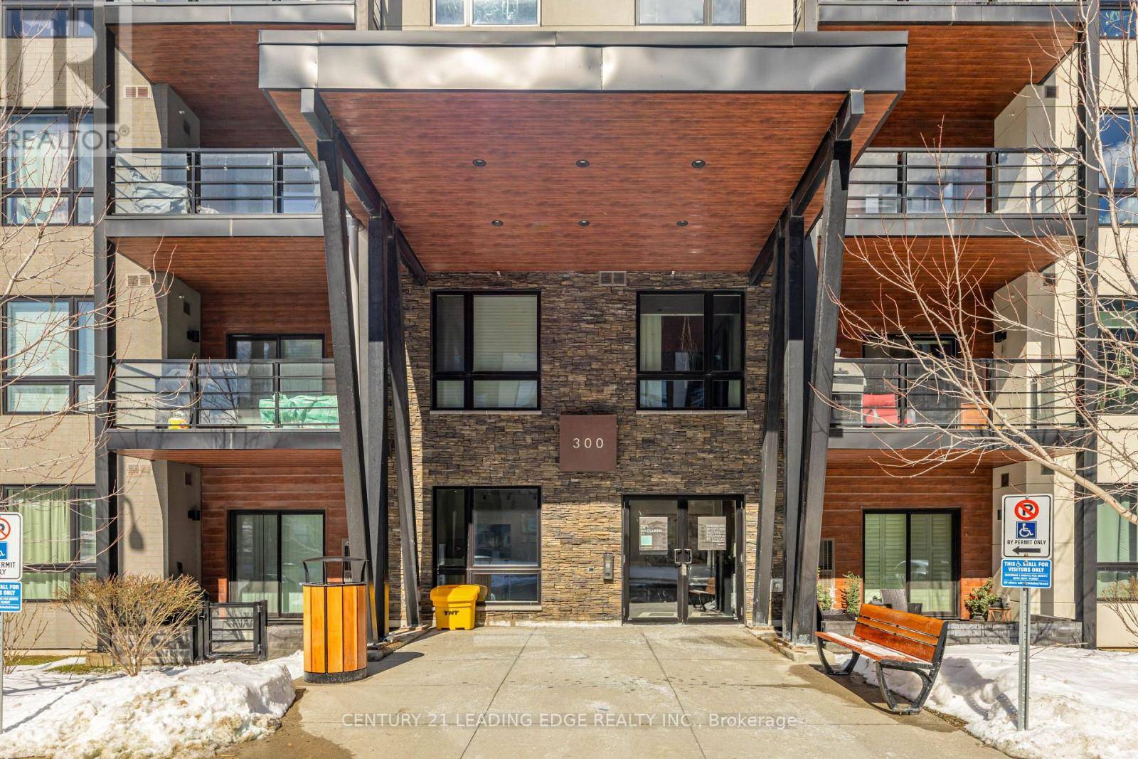 Barrie (0 West), ON L9J0B9,300 ESSA RD #209