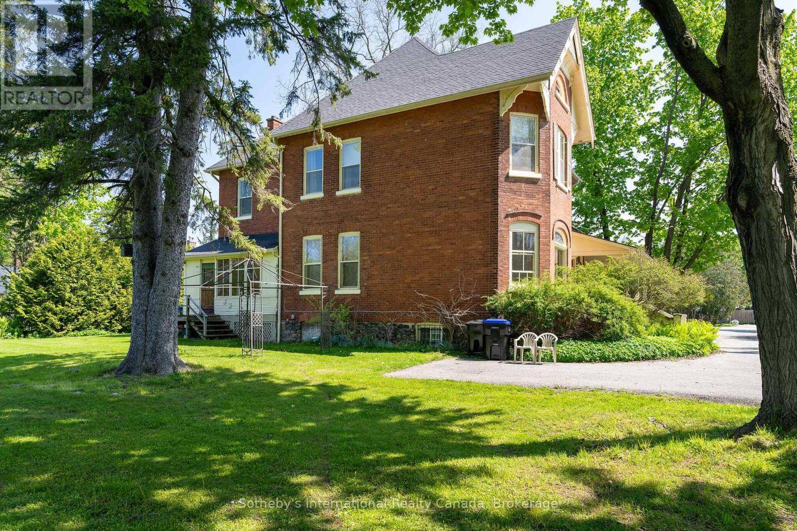 Springwater (elmvale), ON L0L1P0,18 AMELIA STREET