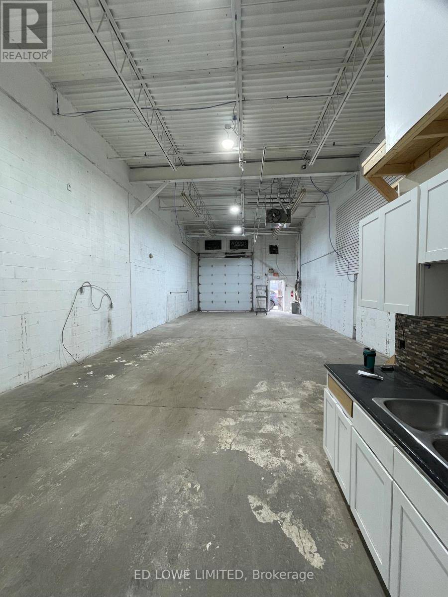 Barrie (0 East), ON L4N9A7,25 Saunders RD #4