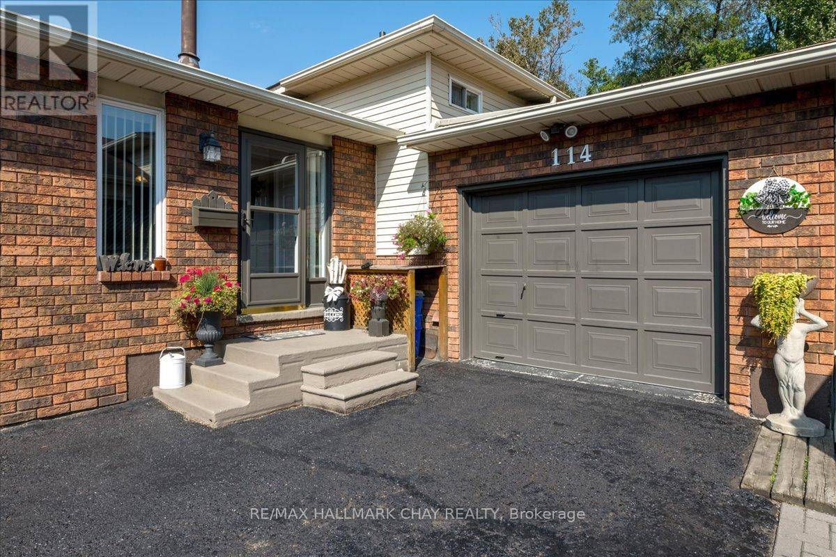 Barrie (allandale Heights), ON L4N6J3,114 CHIEFTAIN CRESCENT