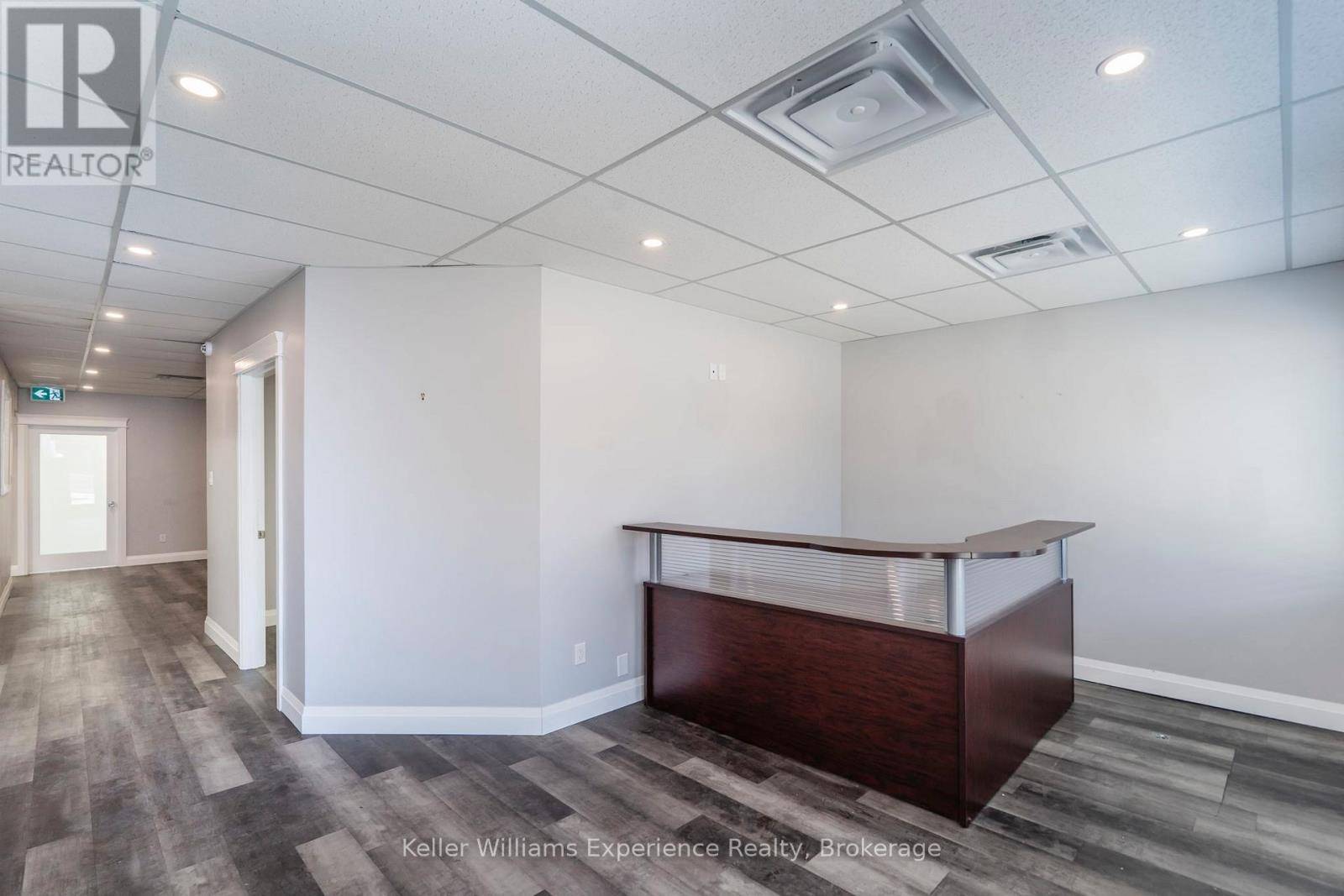 Midland, ON L4R3M6,296 KING STREET