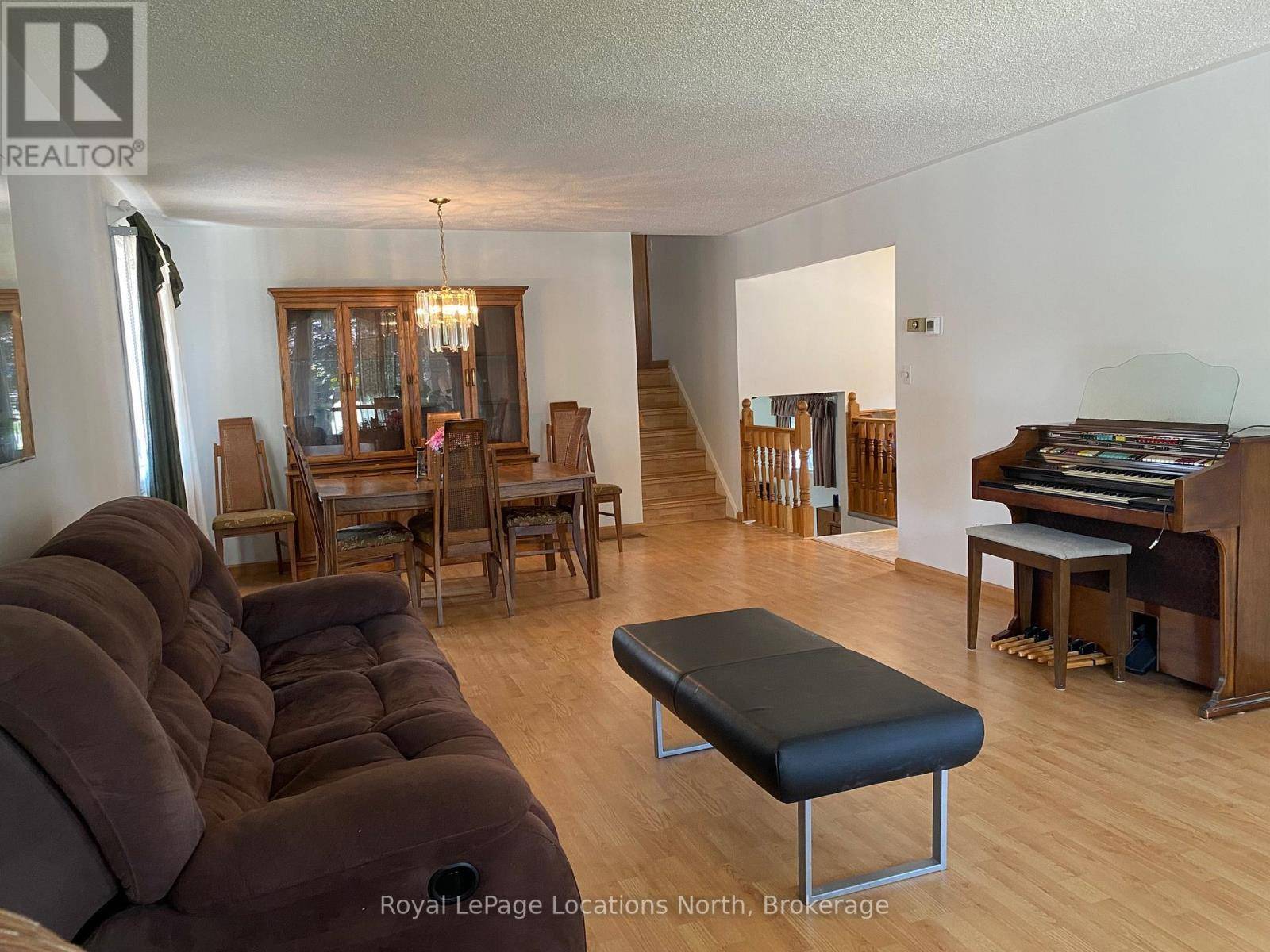 Clearview (stayner), ON L0M1S0,221 JOHN STREET