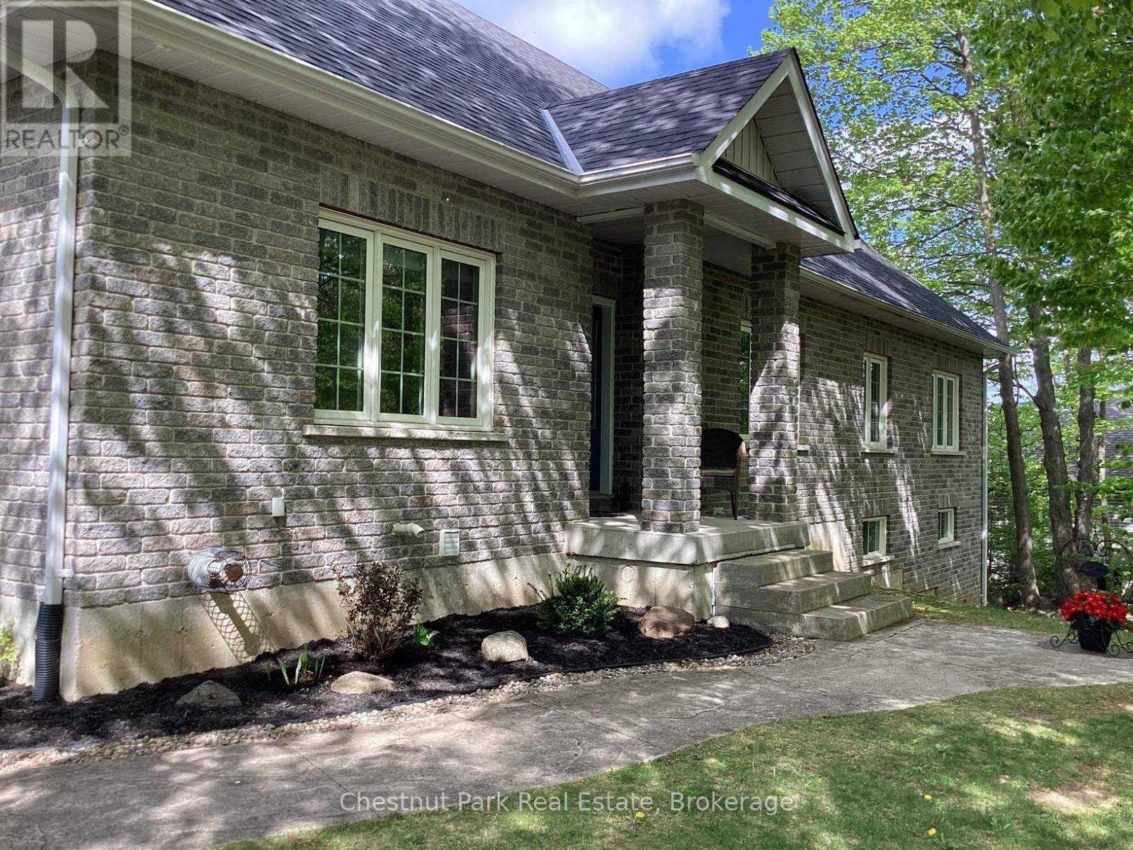 Oro-medonte (moonstone), ON L0K1N0,28 BOYD CRESCENT