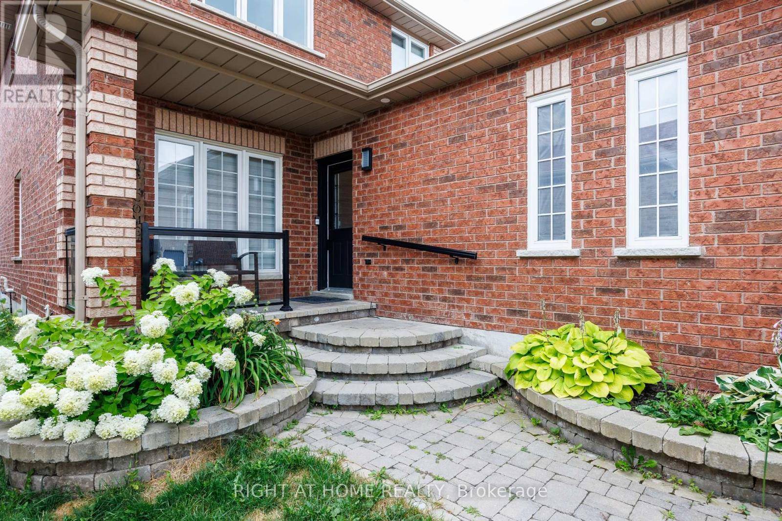 Barrie (ardagh), ON L4N2H3,47 LAMONT CRESCENT