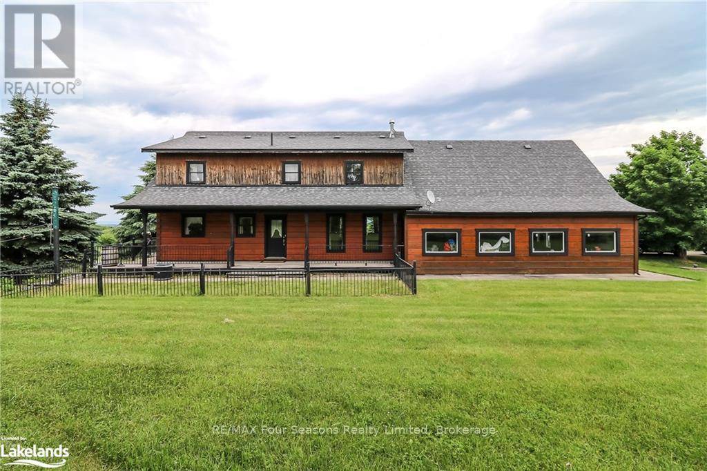 Clearview, ON L0M1H0,8886 COUNTY ROAD 91