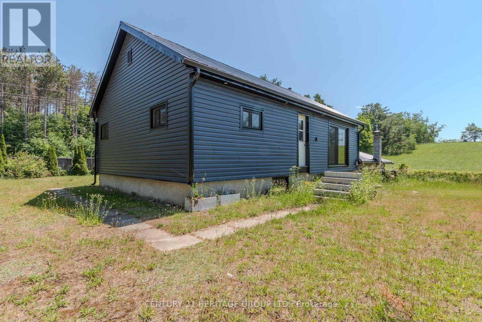 Oro-medonte, ON L0L1T0,1376 13 LINE N