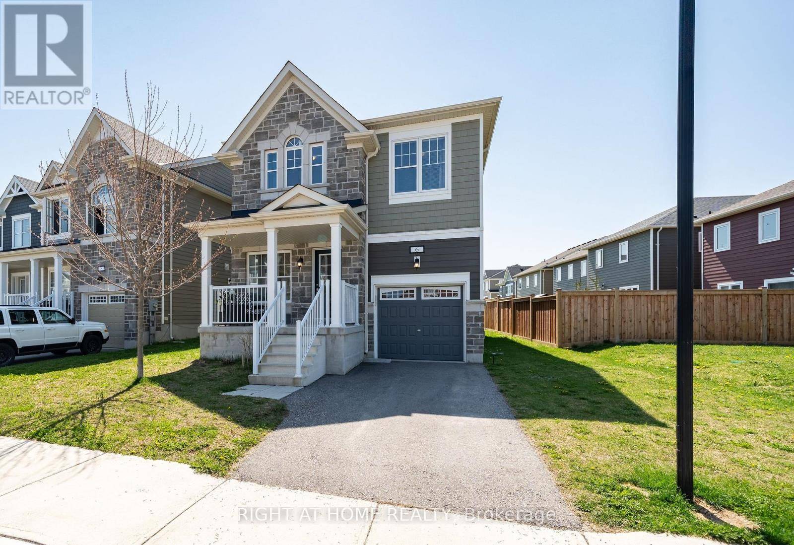 Wasaga Beach, ON N4G5S4,6 BOBOLINK DRIVE