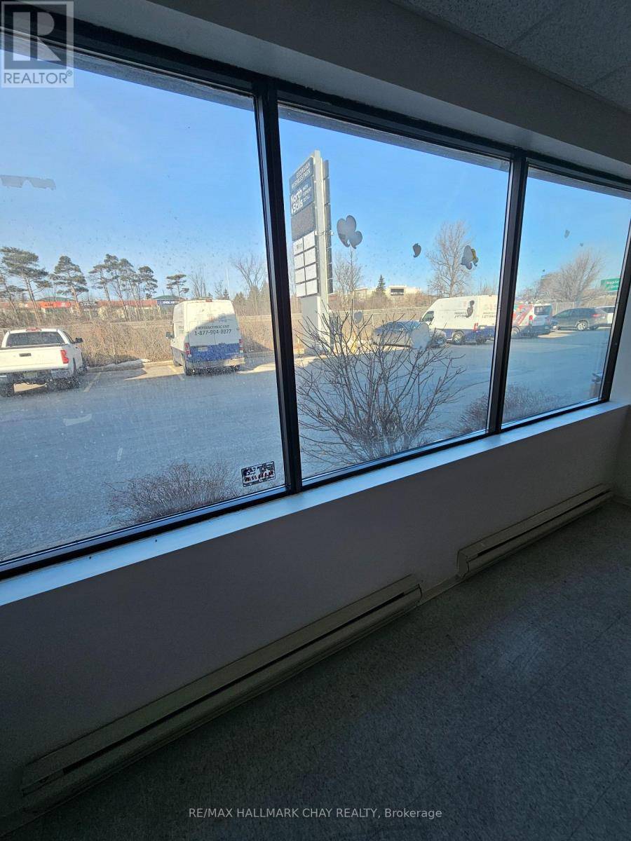 Barrie (0 East), ON L4N9G8,90 Saunders RD #6