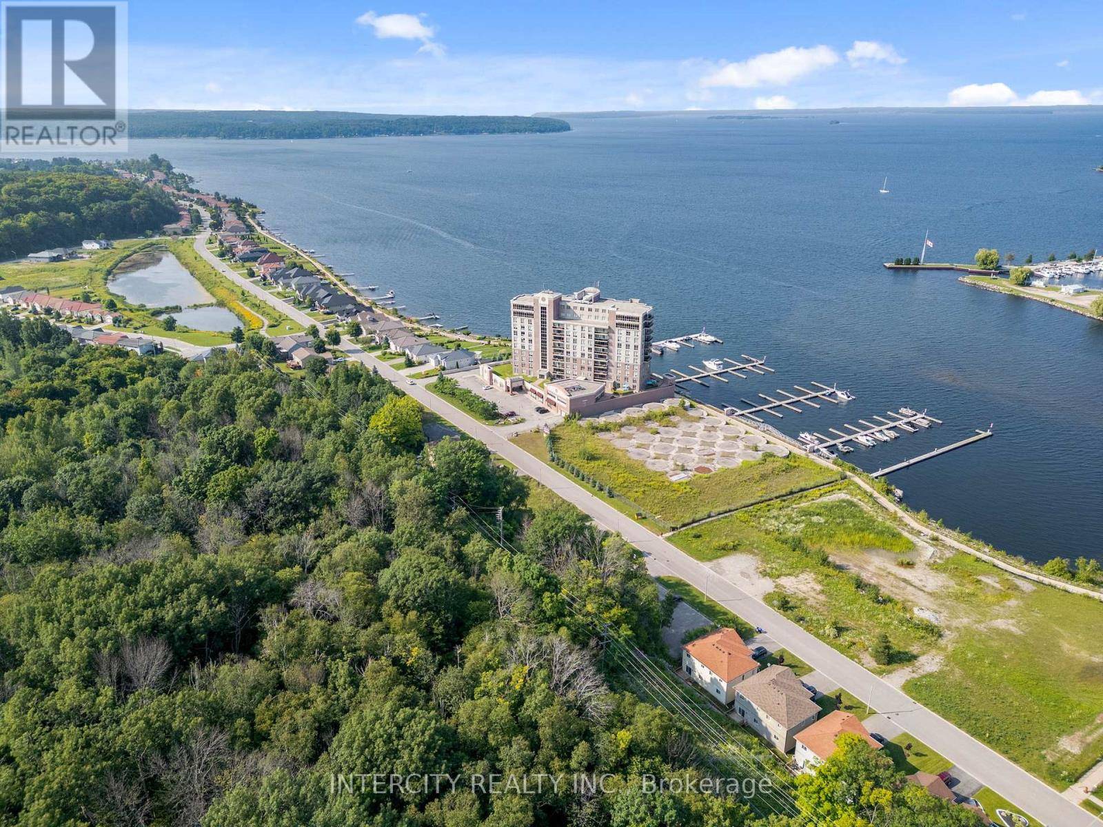 Midland, ON L4R5P1,711 ABERDEEN BOULEVARD