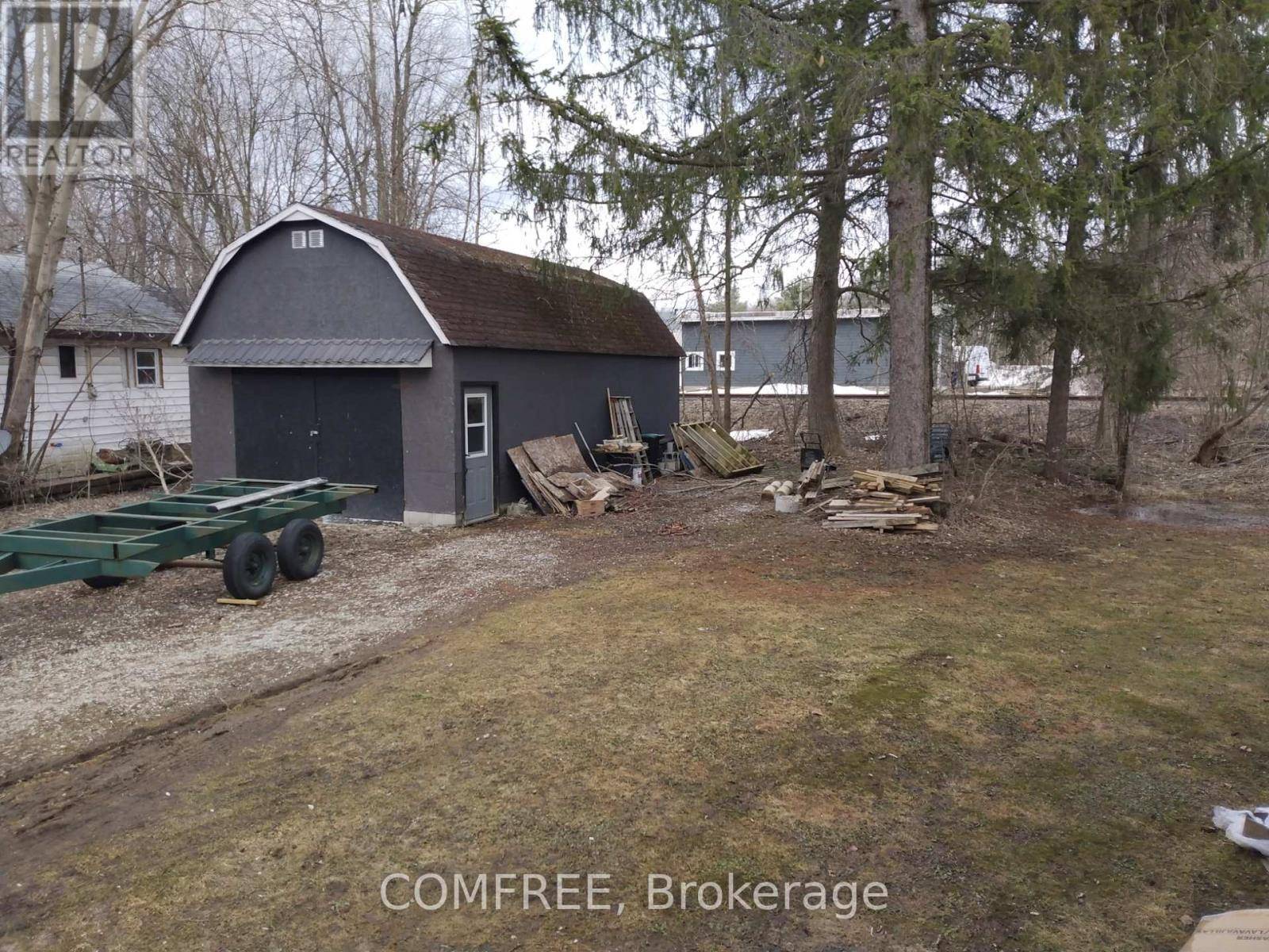 Ramara, ON L0K2B0,7177 BEACH DRIVE