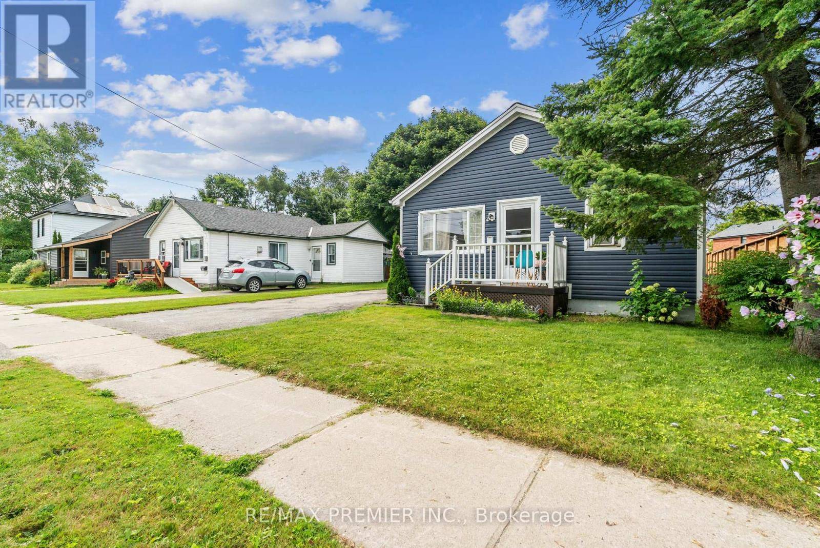 Collingwood, ON L9Y1E1,104 RODNEY STREET