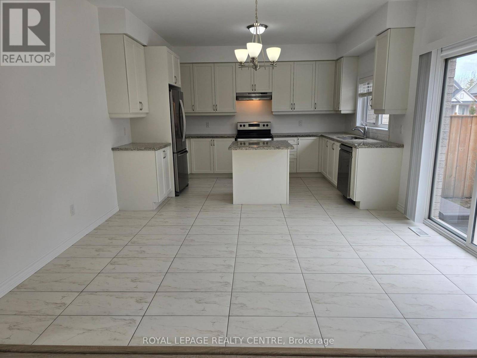 Wasaga Beach, ON L9Z0H6,69 BIANCA CRESCENT